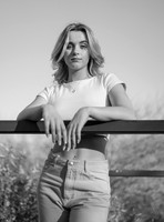 Riley Newton-100